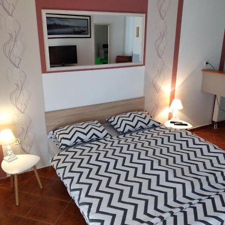 Apartments Kosevic Осиек Экстерьер фото