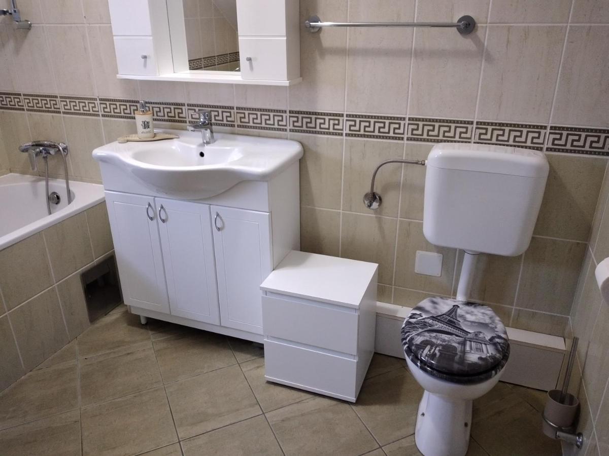 Apartments Kosevic Осиек Экстерьер фото