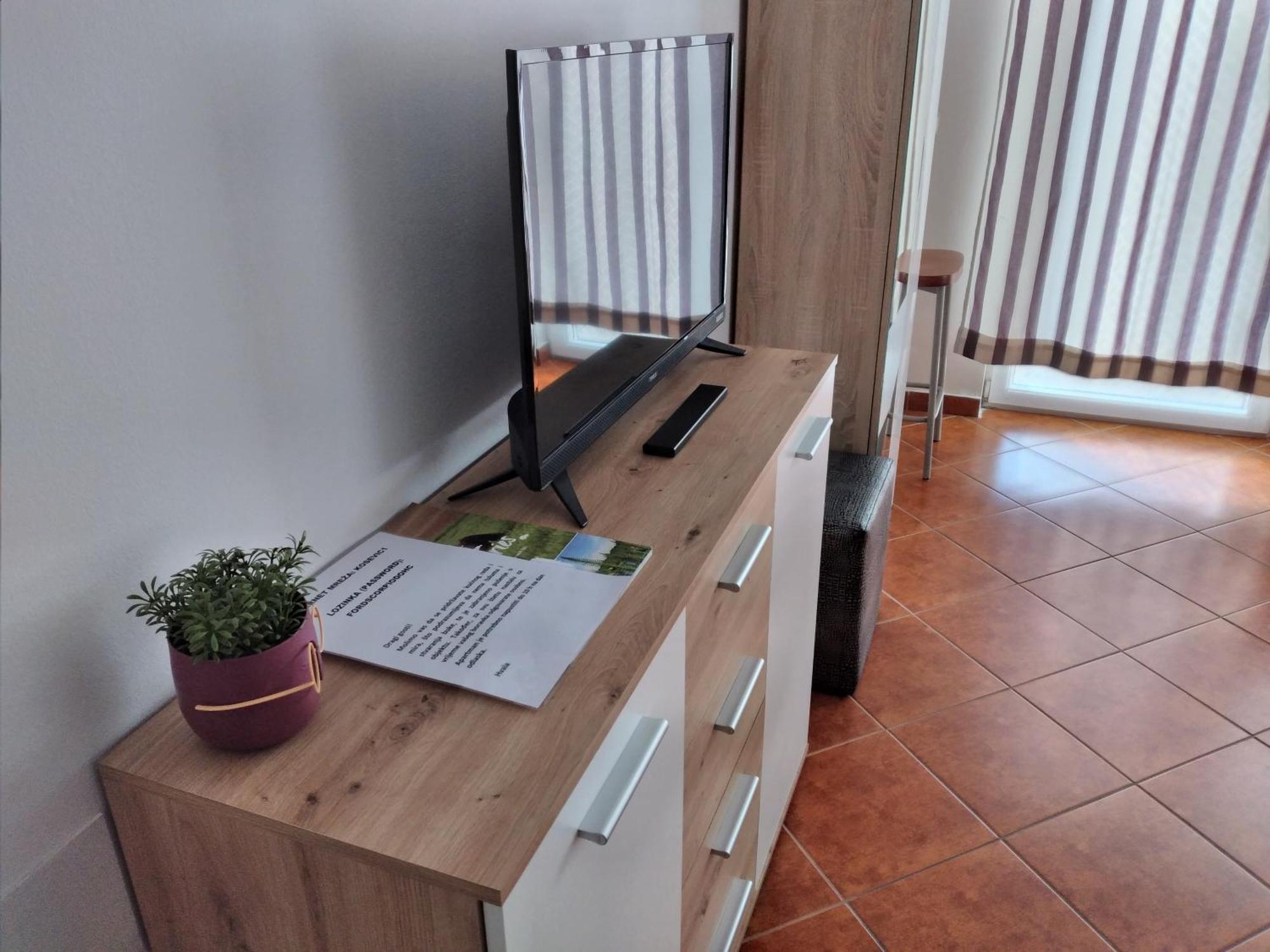 Apartments Kosevic Осиек Экстерьер фото