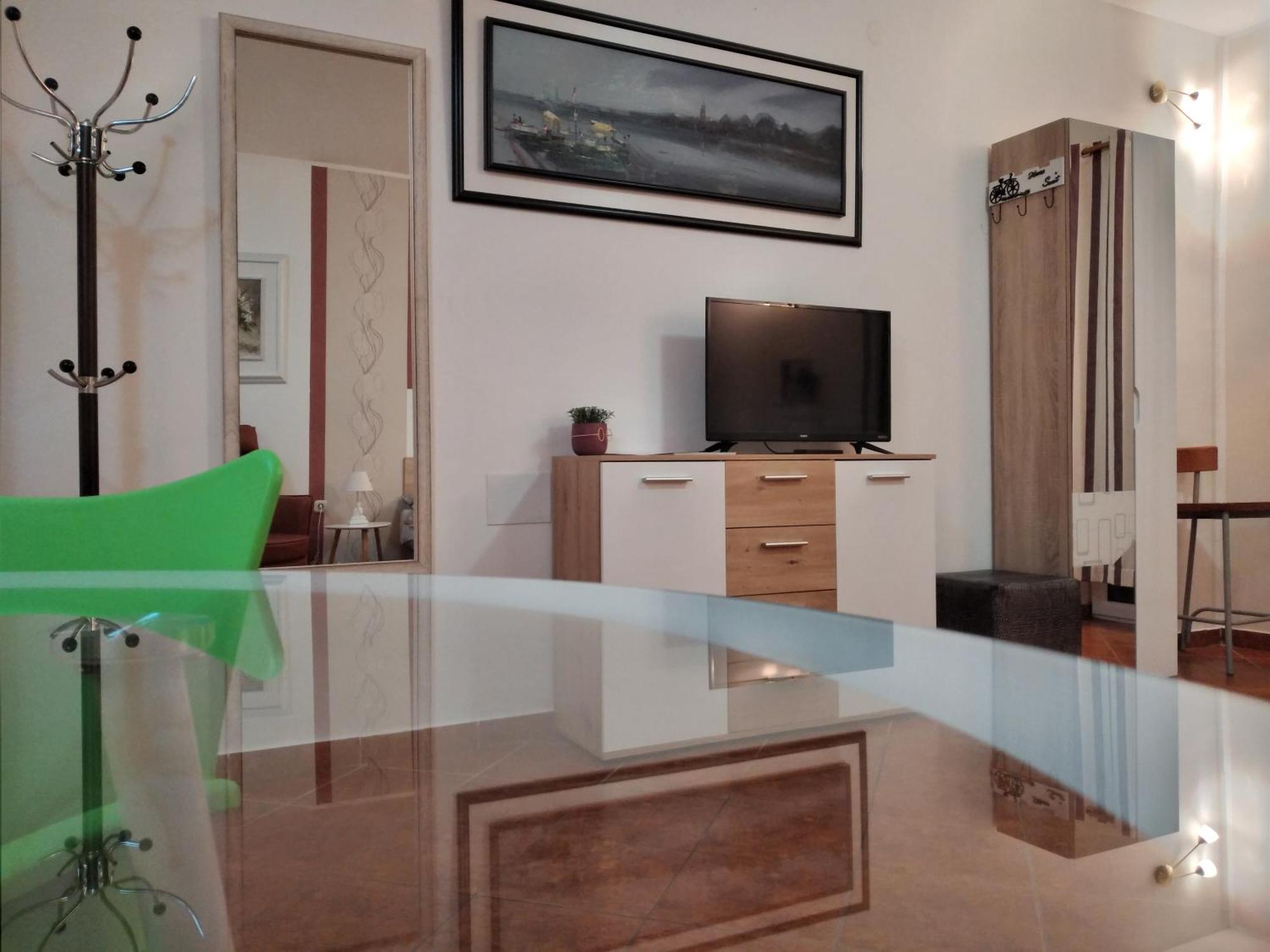 Apartments Kosevic Осиек Экстерьер фото