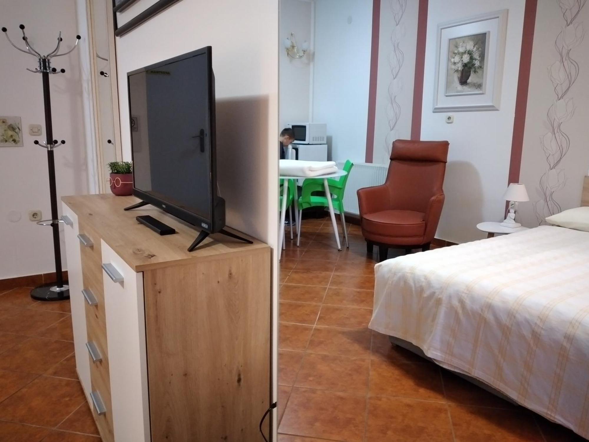 Apartments Kosevic Осиек Экстерьер фото