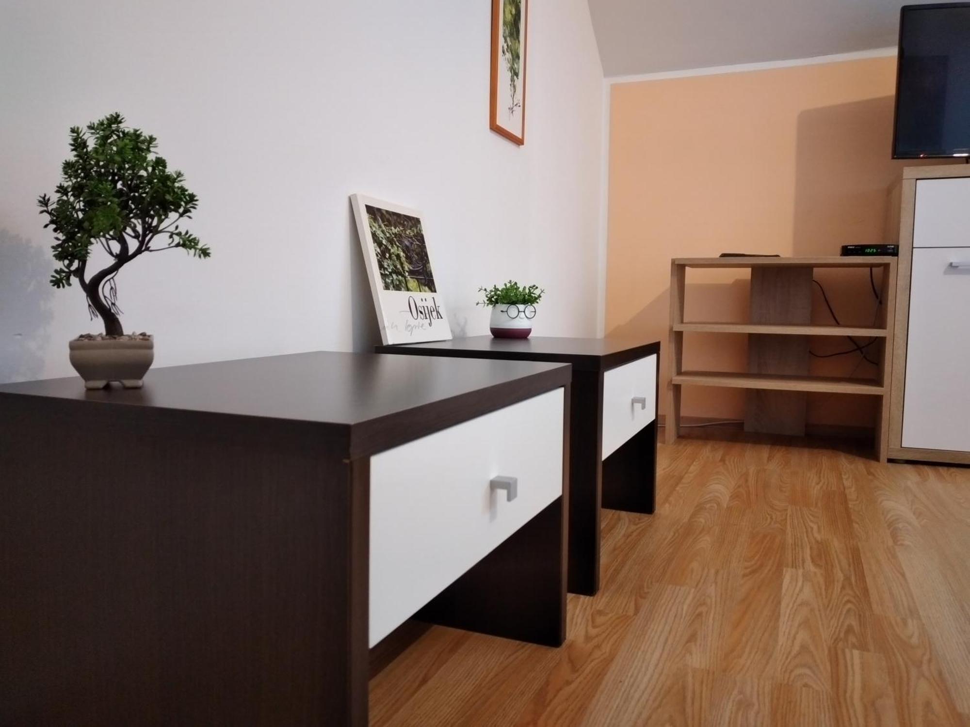 Apartments Kosevic Осиек Экстерьер фото