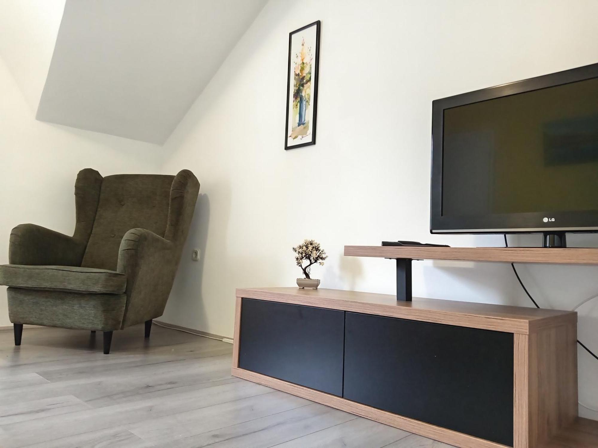 Apartments Kosevic Осиек Экстерьер фото